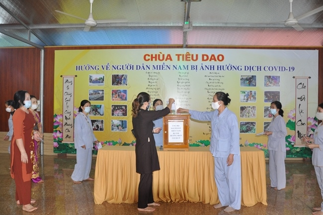 Towards the people in the South affected by Covid 19 of Tieu Dao Pagoda